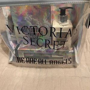 NWT. VS DREAM ANGEL SET